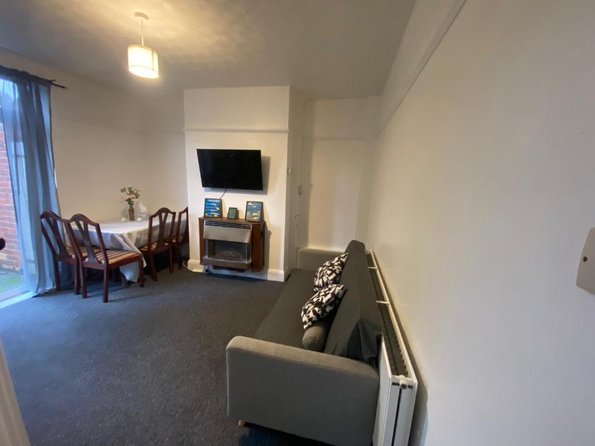 Room 2 Peaceful Stay Near Derby City Centre Exteriör bild